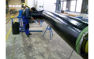 Vacuum-insulated piping