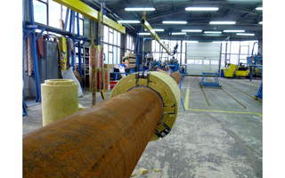 Vacuum-insulated piping