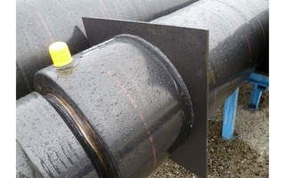 Vacuum-insulated piping