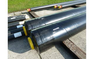Vacuum-insulated piping
