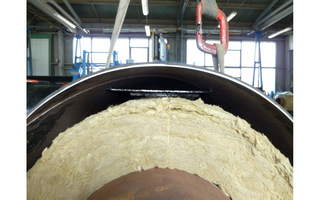 Vacuum-insulated piping